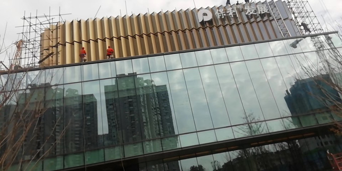 大型建筑外墙保洁清洁中